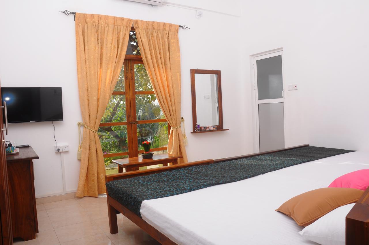 Colombo Hotel By Colombo Village Buitenkant foto